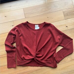Lovely Melody Women's Rust Twist Front Top‎